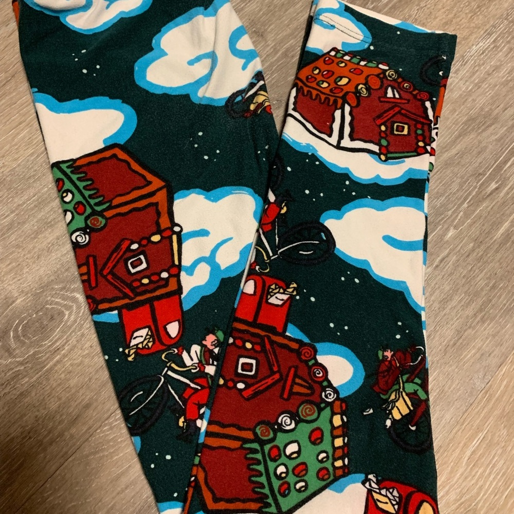 Lularoe kids leggings Christmas /holiday print L